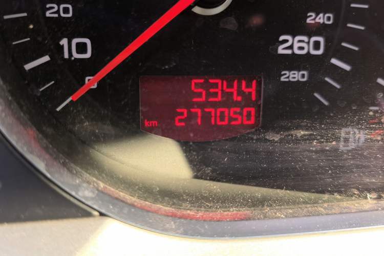 Used Audi A6L 2010 2.8 FSI Comfort Model Odometer Close Up