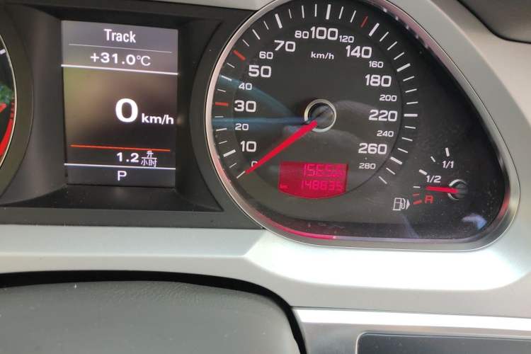 Used Audi A6L 2010 3.0 TFSI quattro Luxury Model Odometer Close Up