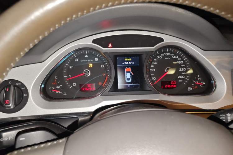 Used Audi A6L 2010 2.4L Comfort Edition Odometer Close Up