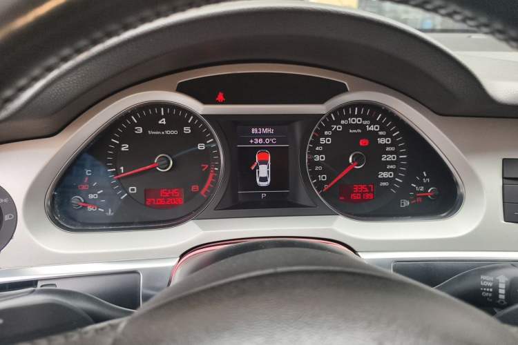 Used Audi A6L 2010 2.4L Technology Edition Odometer Close Up