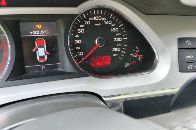 Used Audi A6L  Odometer Close Up