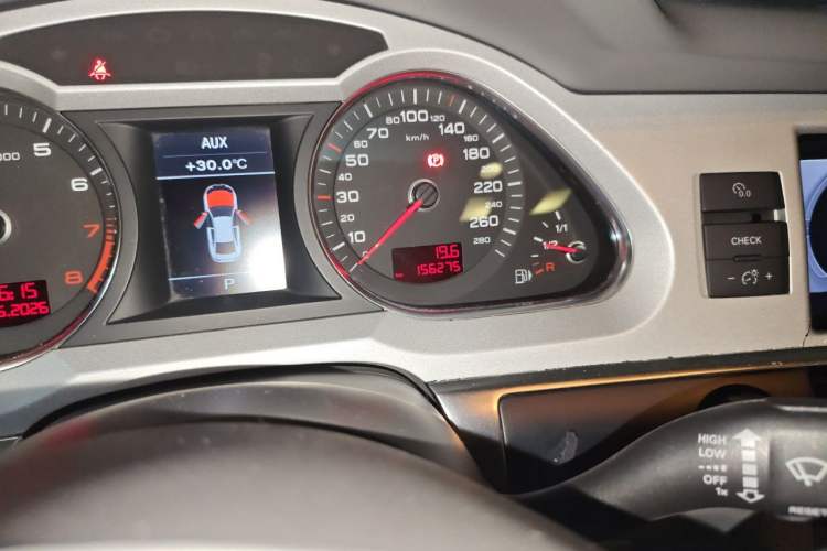 Used Audi A6L 2010 2.4L Technology Edition Odometer Close Up