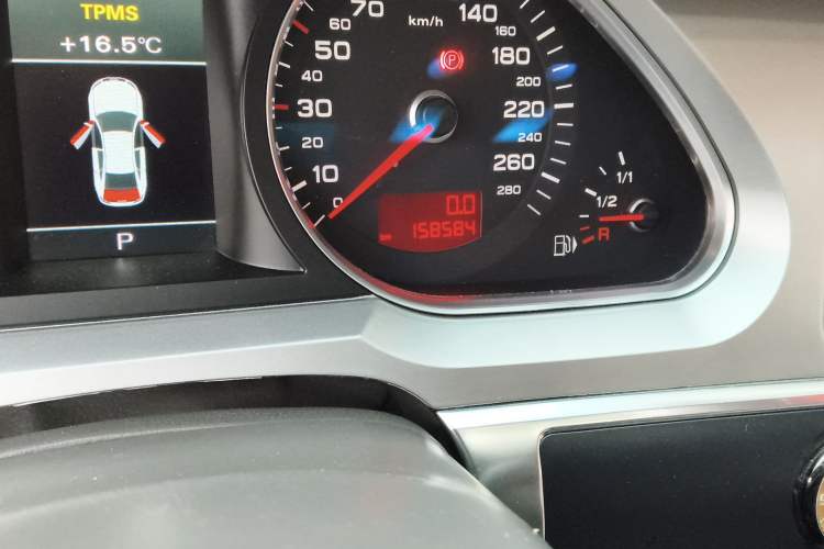 Used Audi A6L 2010 2.4L Technology Edition Odometer Close Up