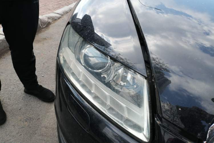 Used Audi A6L 2010 2.0 TFSI Automatic Standard Edition Right Front Headlight