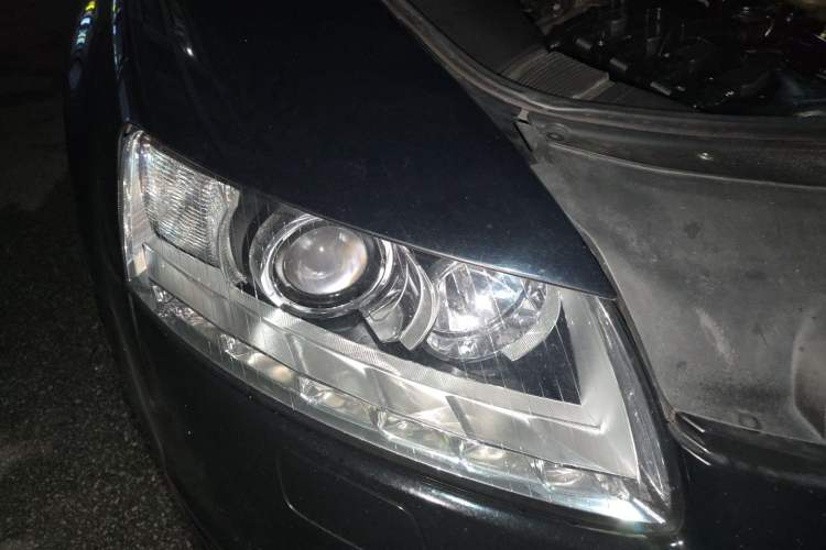 Used Audi A6L 2010 2.0 TFSI Automatic Standard Edition Right Front Headlight