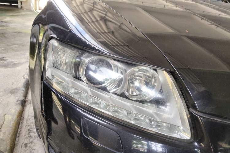 Used Audi A6L 2010 2.0 TFSI Automatic Standard Edition Right Front Headlight