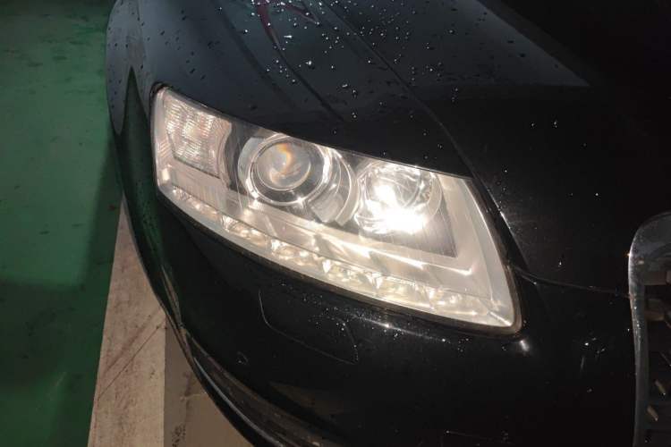 Used Audi A6L 2010 2.0 TFSI Automatic Standard Edition Right Front Headlight