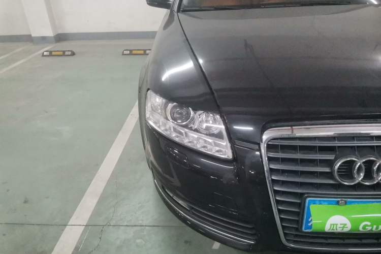 Used Audi A6L 2010 2.0 TFSI Manual Standard Edition Right Front Headlight