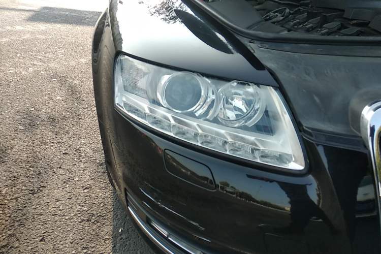 Used Audi A6L 2010 2.0 TFSI Manual Standard Edition Right Front Headlight
