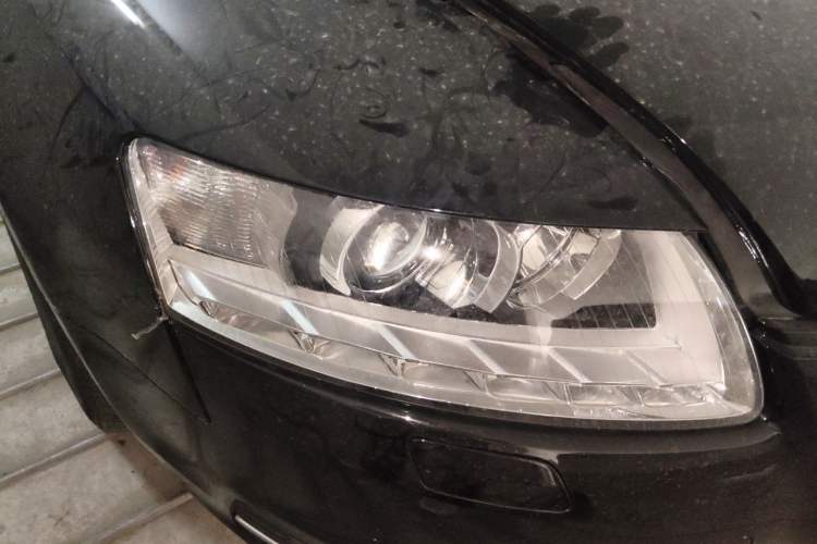 Used Audi A6L 2010 2.0 TFSI Automatic Standard Edition Right Front Headlight