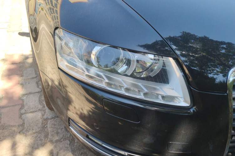 Used Audi A6L 2010 2.0 TFSI Automatic Standard Edition Right Front Headlight