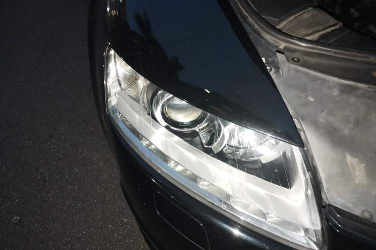 Used Audi A6L 2010 2.0 TFSI Automatic Standard Edition Right Front Headlight