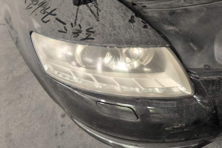Used Audi A6L 2010 2.0 TFSI Automatic Standard Edition Right Front Headlight