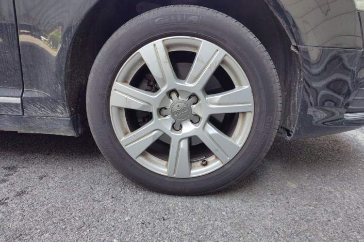 Used Audi A6L 2010 2.4L Comfort Edition Right Front Wheel Hub