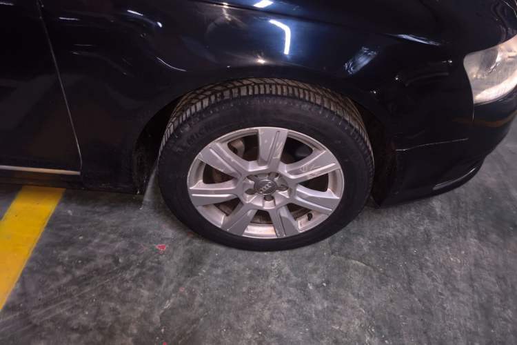 Used Audi A6L 2010 2.0 TFSI Automatic Standard Edition Right Front Wheel Hub