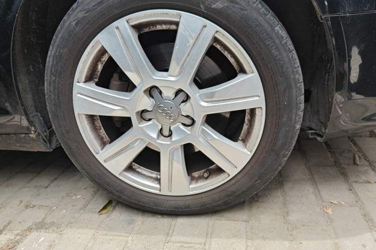 Used Audi A6L 2010 2.0 TFSI Automatic Standard Edition Right Front Wheel Hub