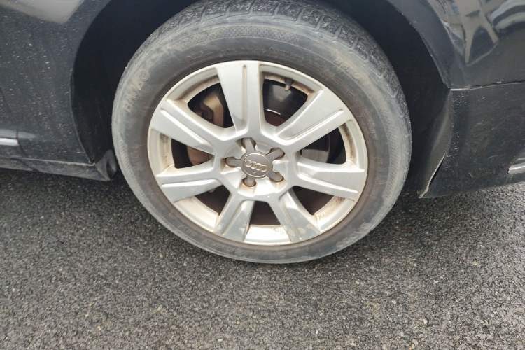 Used Audi A6L 2010 2.8 FSI Comfort Model Right Front Wheel Hub