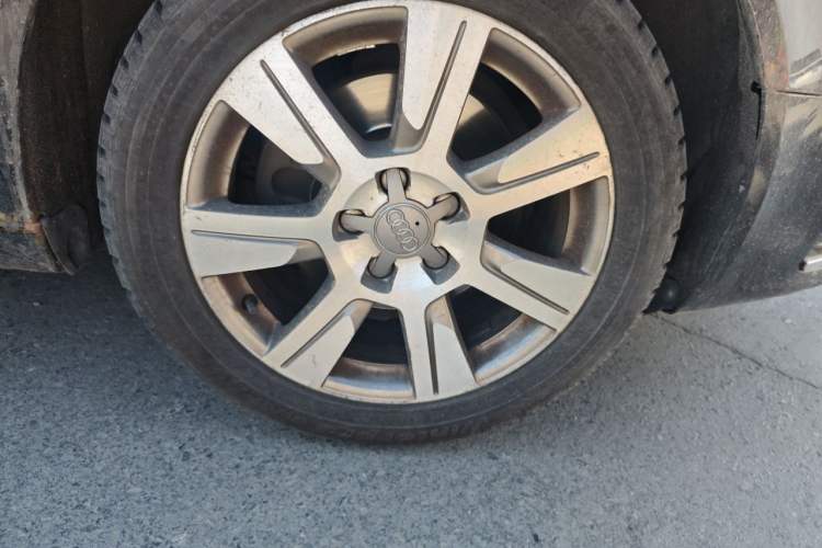 Used Audi A6L 2010 2.4L Comfort Edition Right Front Wheel Hub