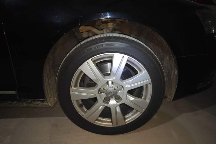 Used Audi A6L 2010 2.4L Comfort Edition Right Front Wheel Hub