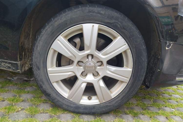 Used Audi A6L 2010 2.7 TDI Right Front Wheel Hub