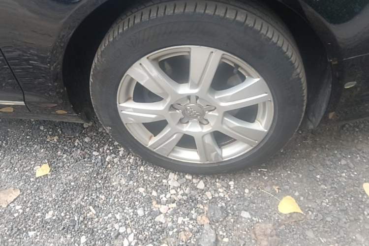 Used Audi A6L 2010 2.4L Comfort Edition Right Front Wheel Hub