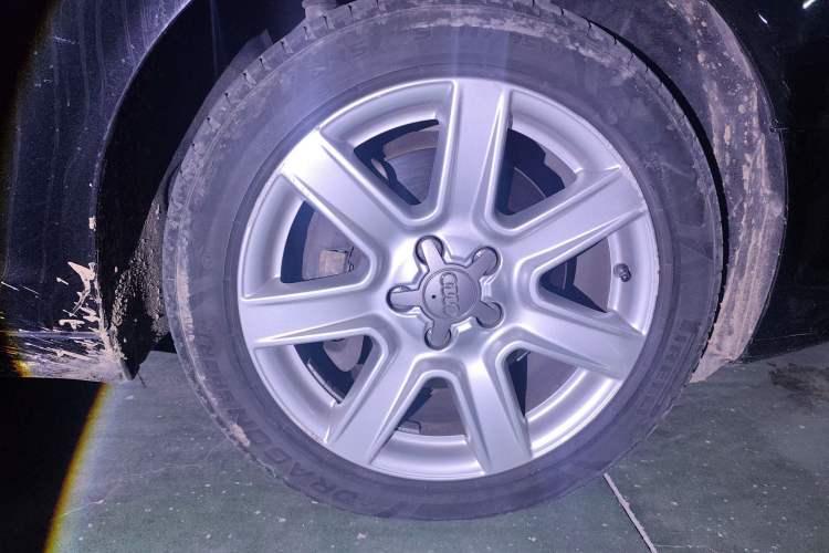 Used Audi A6L 2010 2.8 FSI quattro Luxury Model Right Front Wheel Hub