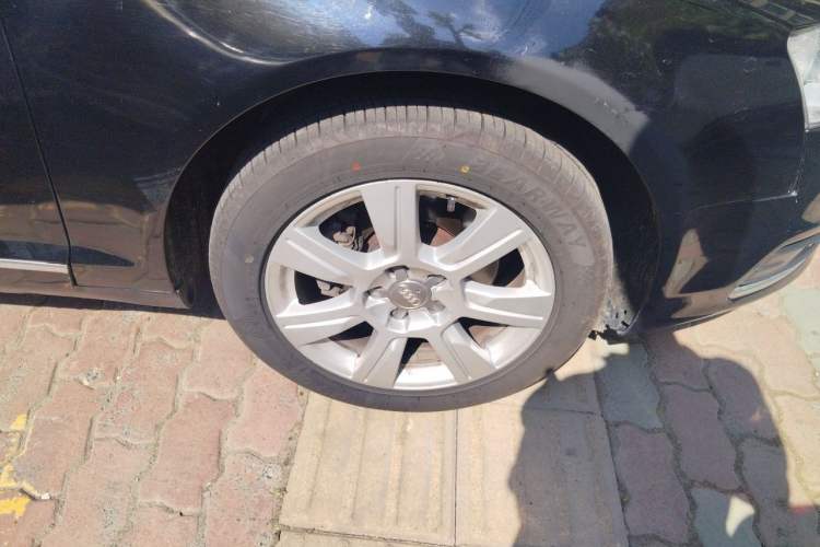 Used Audi A6L 2010 2.4L Comfort Edition Right Front Wheel Hub