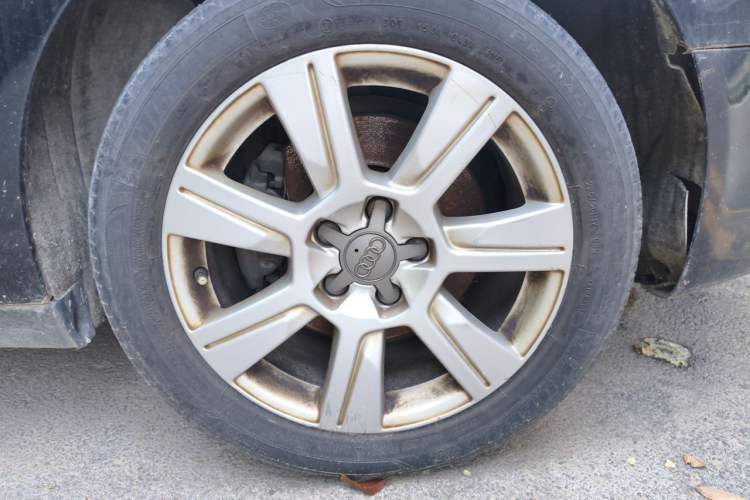 Used Audi A6L 2010 2.4L Comfort Edition Right Front Wheel Hub