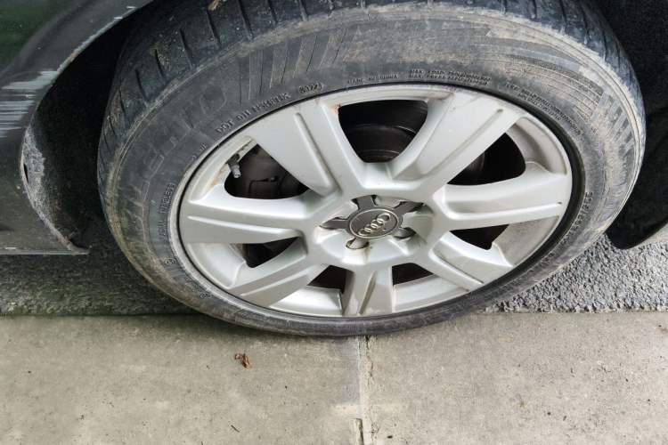 Used Audi A6L  Right Front Wheel Hub