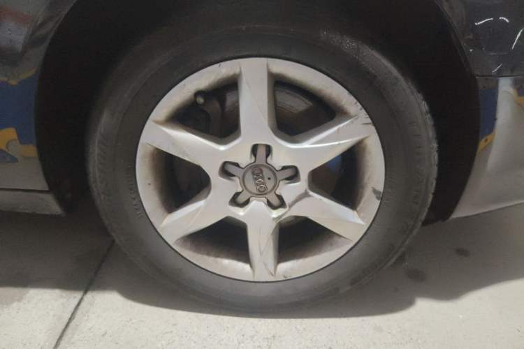 Used Audi A6L 2010 2.0 TFSI Automatic Standard Edition Right Front Wheel Hub