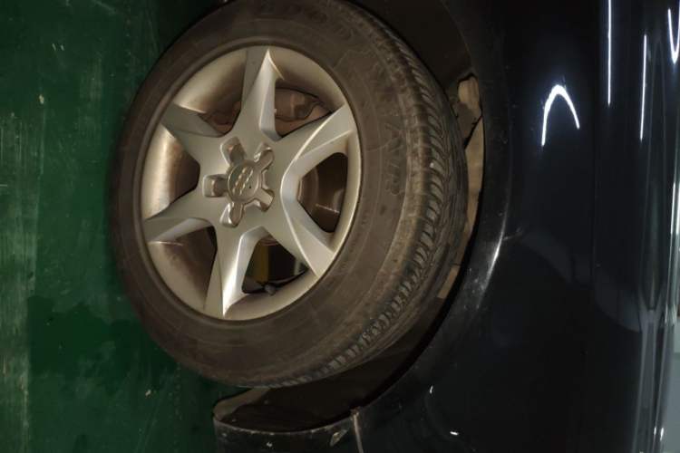 Used Audi A6L 2010 2.0 TFSI Automatic Standard Edition Right Front Wheel Hub