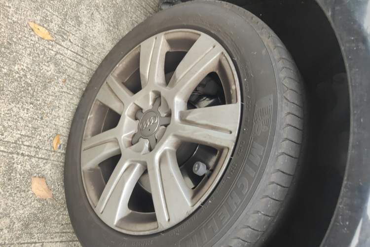 Used Audi A6L 2010 2.4L Comfort Edition Right Front Wheel Hub