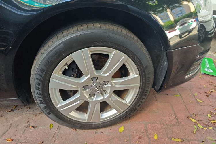 Used Audi A6L 2010 2.4L Luxury Edition Right Front Wheel Hub