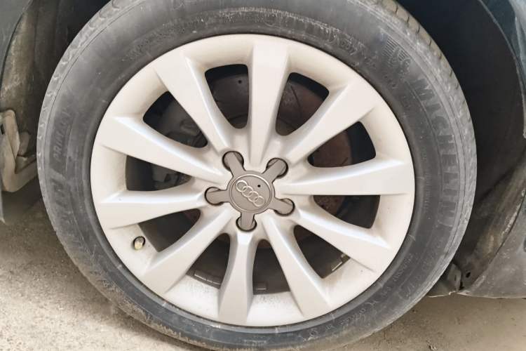 Used Audi A6L 2010 2.4L Technology Edition Right Front Wheel Hub