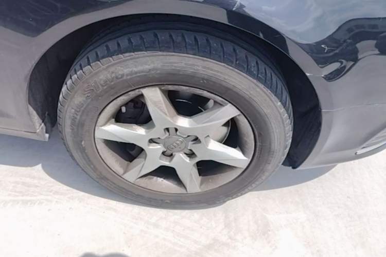 Used Audi A6L 2010 2.0 TFSI Automatic Standard Edition Right Front Wheel Hub