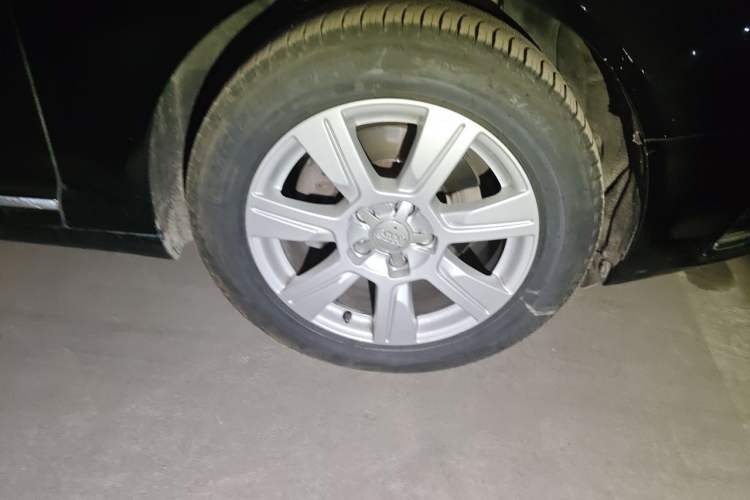 Used Audi A6L 2010 2.4L Comfort Edition Right Front Wheel Hub