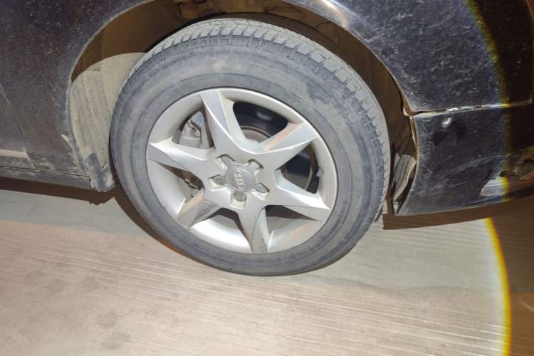 Used Audi A6L 2010 2.0 TFSI Automatic Standard Edition Right Front Wheel Hub