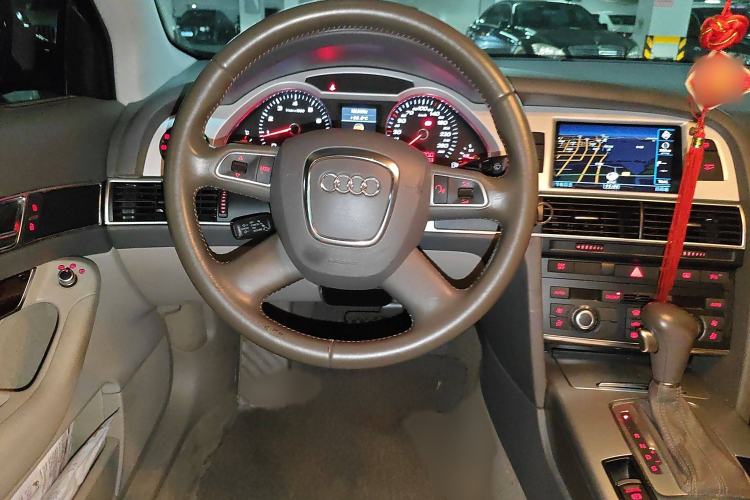 Used Audi A6L 2010 2.0 TFSI Automatic Standard Edition Steering Wheel