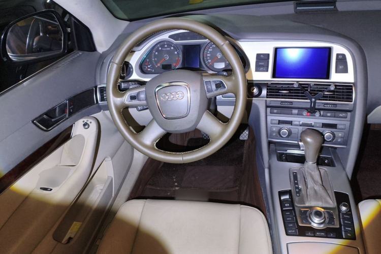 Used Audi A6L 2010 2.0 TFSI Automatic Standard Edition Steering Wheel