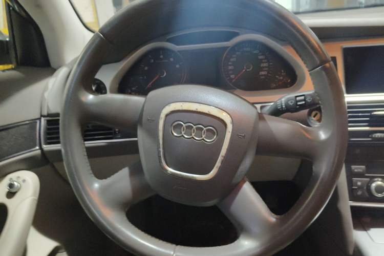 Used Audi A6L 2010 2.0 TFSI Automatic Standard Edition Steering Wheel