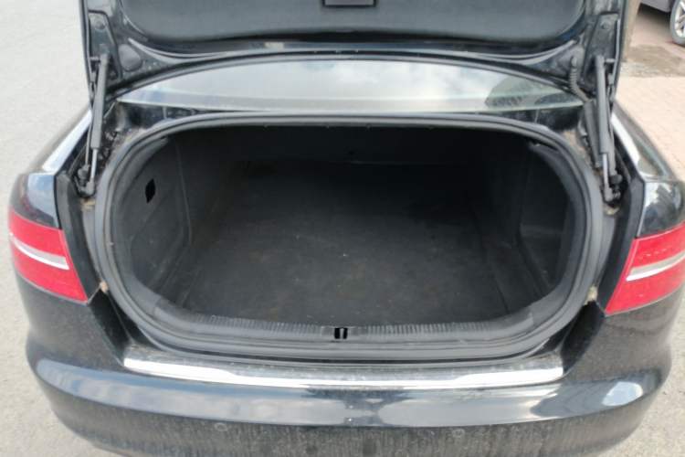 Used Audi A6L 2010 2.0 TFSI Automatic Standard Edition Trunk