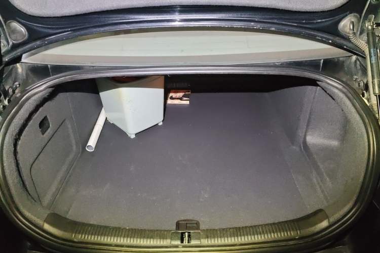 Used Audi A6L 2010 2.4L Comfort Edition Trunk