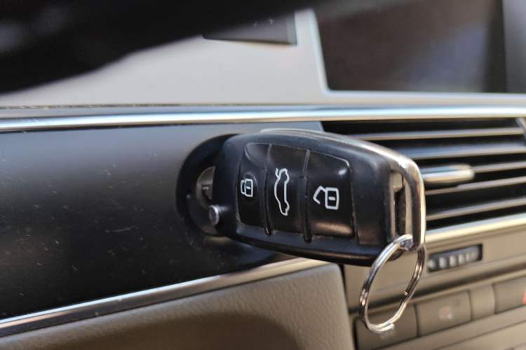 Used Audi A6L 2010 2.4L Comfort Edition Vehicle Key