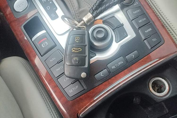 Used Audi A6L 2010 2.8 FSI Luxury Edition Vehicle Key