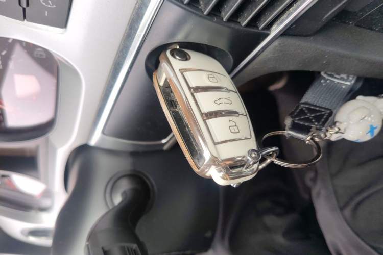 Used Audi A6L 2010 2.0 TFSI Automatic Standard Edition Vehicle Key