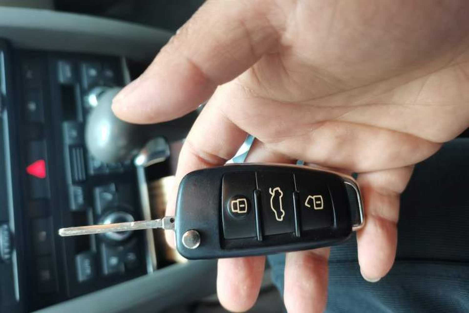 Used Audi A6L 2010 2.4L Comfort Edition Vehicle Key
