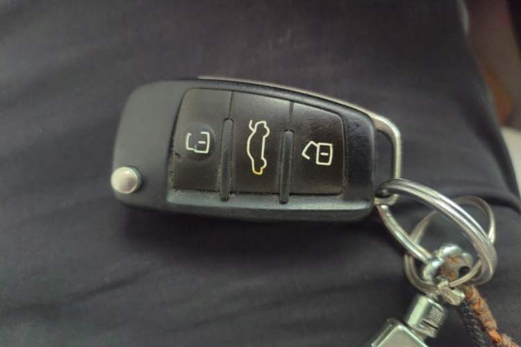 Used Audi A6L 2010 2.4L Luxury Edition Vehicle Key