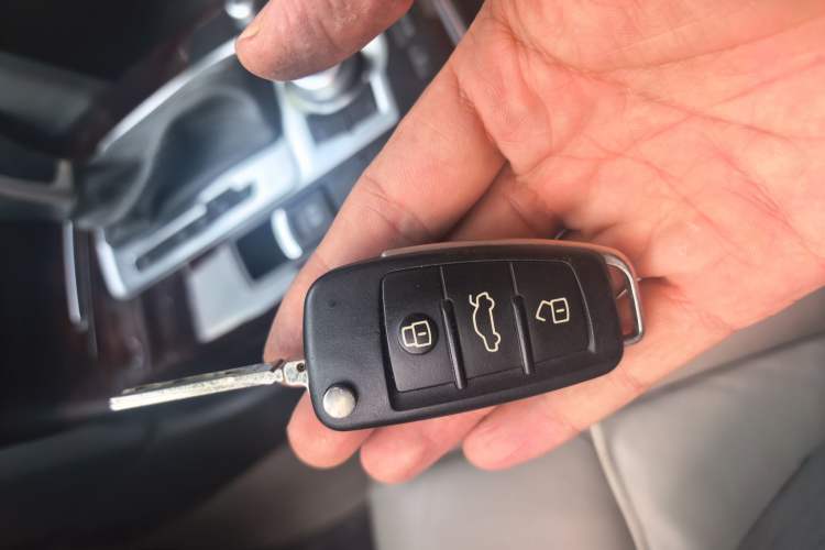 Used Audi A6L 2010 2.4L Comfort Edition Vehicle Key