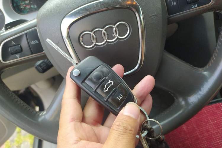 Used Audi A6L 2010 2.7 TDI Vehicle Key