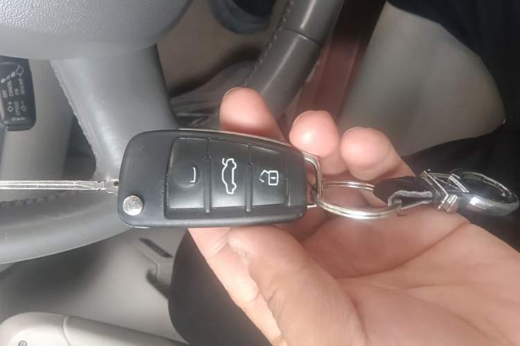 Used Audi A6L 2010 2.4L Comfort Edition Vehicle Key